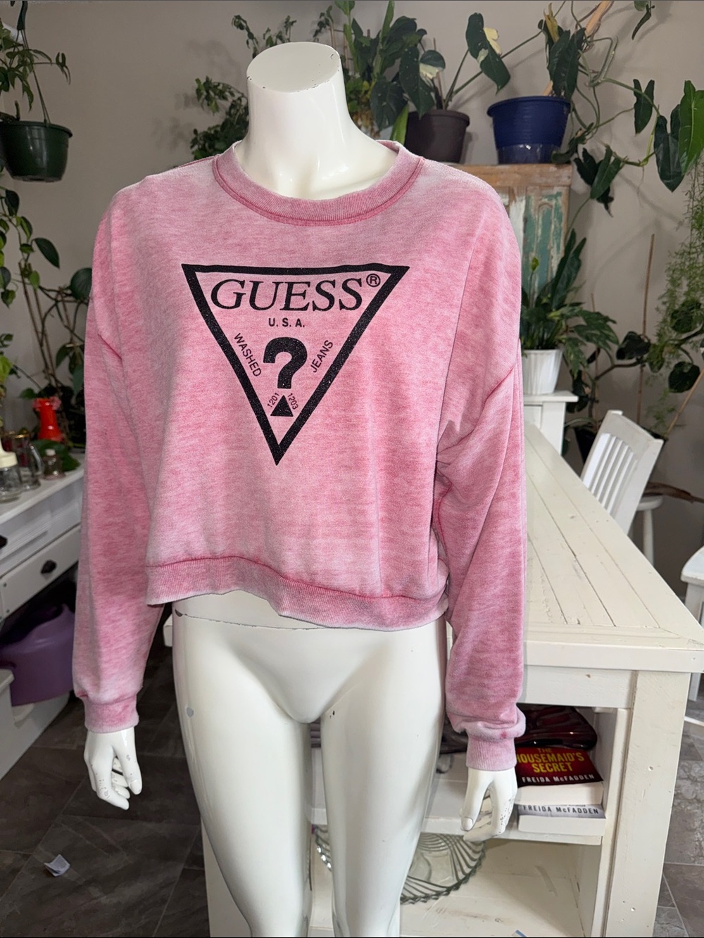 GUESS Pink Cropped GuessLogo Sweatshirt Small